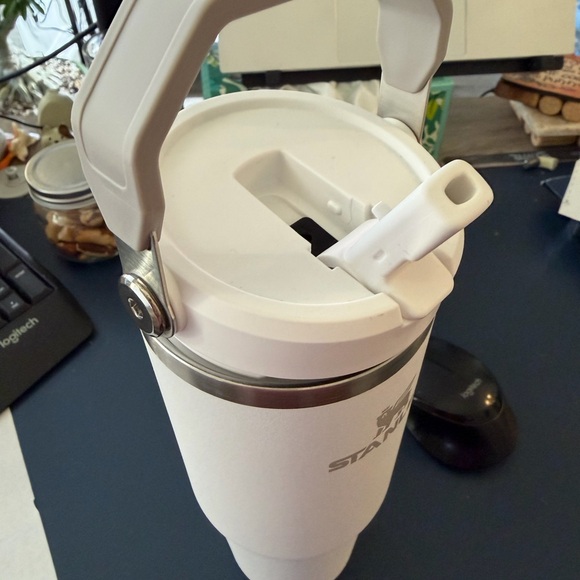 Stanley Classic White Tumbler - Picture 2 of 8